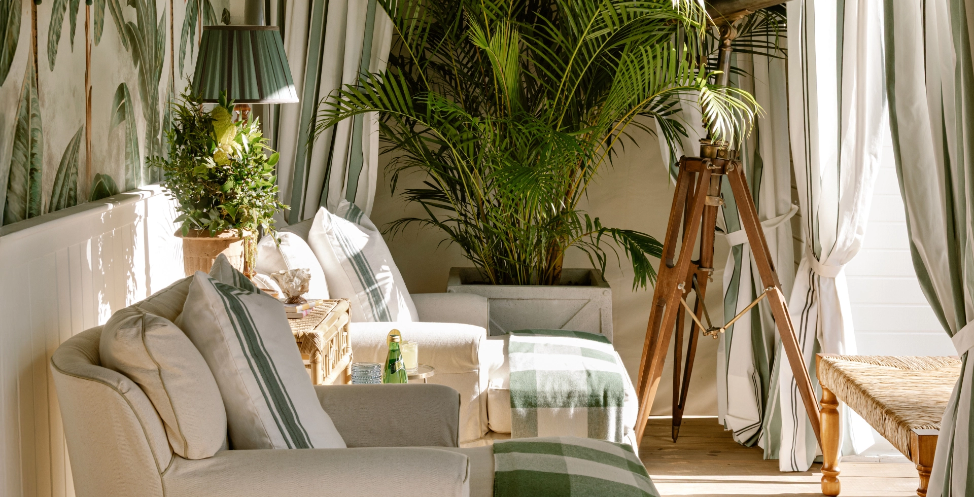 Loja Entreposto. Tecidos, móveis e objetos de decoração Loja Entreposto. Tecidos, móveis e objetos de decoração