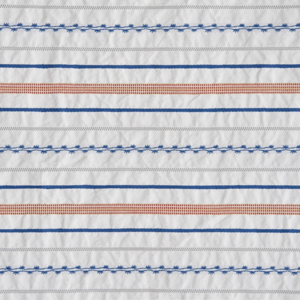 Tecido Lista Bordado