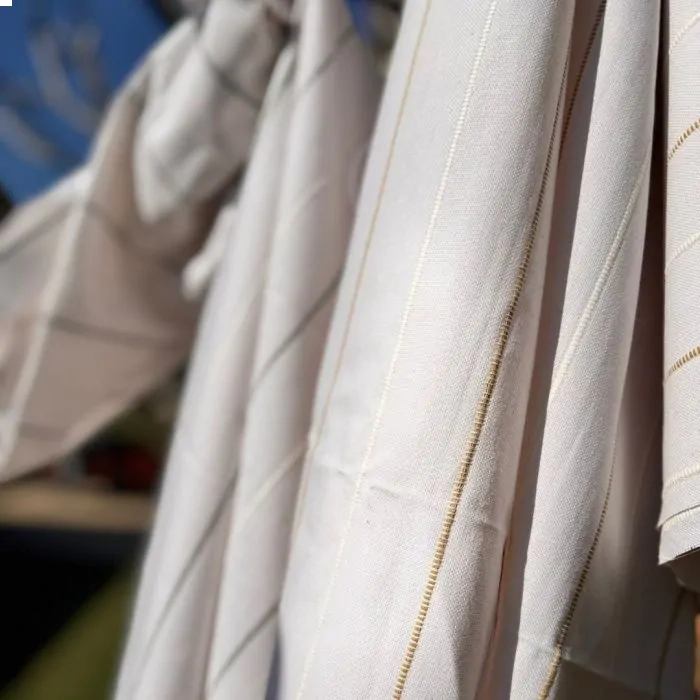 Tecido Lista Bordada Cúrcuma